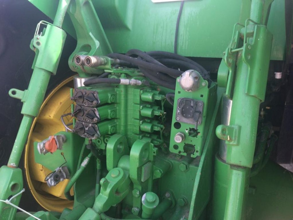Oldtimer-Traktor des Typs John Deere 8430, Neumaschine in Рівне (Bild 5)