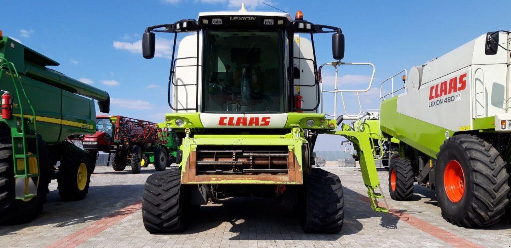 Oldtimer-Mähdrescher des Typs CLAAS Lexion 580 Terra Trac, Neumaschine in Рівне (Bild 2)