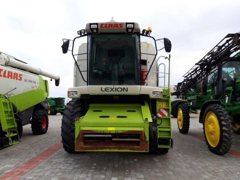 Oldtimer-Mähdrescher des Typs CLAAS Lexion 480 Evolution, Neumaschine in Рівне (Bild 2)