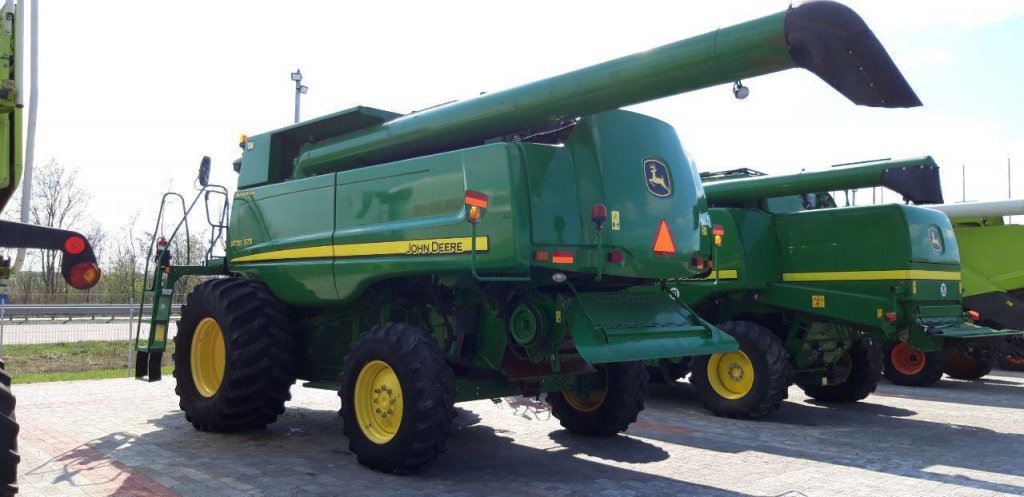 Oldtimer-Mähdrescher des Typs John Deere 9770 STS Bullet Rotor, Neumaschine in Рівне (Bild 6)