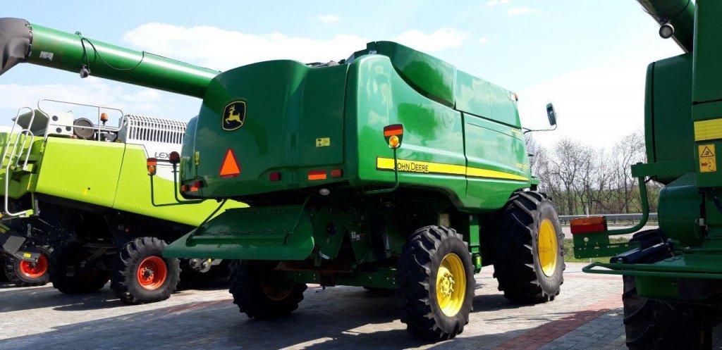 Oldtimer-Mähdrescher des Typs John Deere 9770 STS Bullet Rotor, Neumaschine in Рівне (Bild 4)