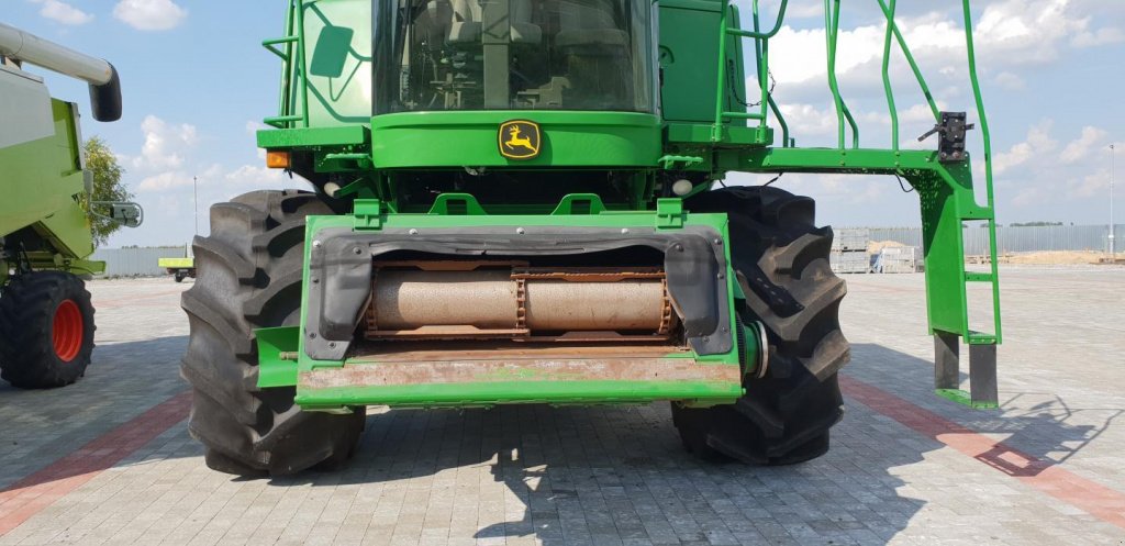 Oldtimer-Mähdrescher des Typs John Deere 9770 STS Bullet Rotor, Neumaschine in Рівне (Bild 8)