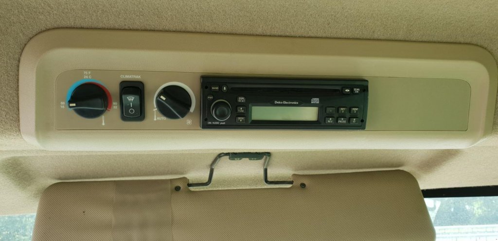 Oldtimer-Mähdrescher des Typs John Deere 9770 STS Bullet Rotor, Neumaschine in Рівне (Bild 12)