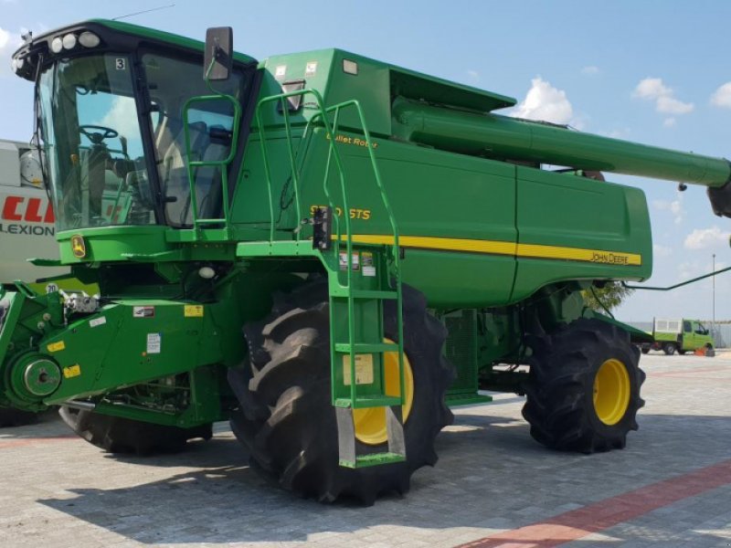 Oldtimer-Mähdrescher des Typs John Deere 9770 STS Bullet Rotor, Neumaschine in Рівне (Bild 1)