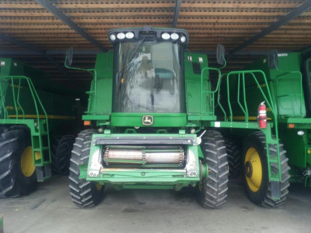 Oldtimer-Mähdrescher des Typs John Deere 9760 STS Bullet Rotor, Neumaschine in Рівне (Bild 6)