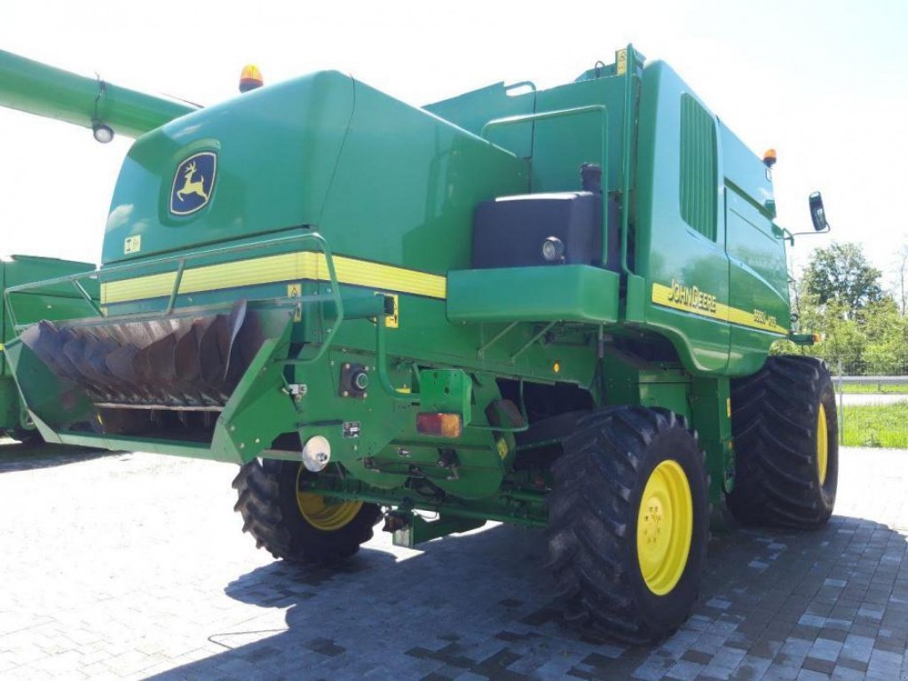 Oldtimer-Mähdrescher des Typs John Deere 9660i WTS, Neumaschine in Рівне (Bild 8)