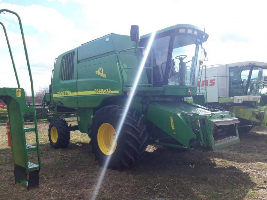Oldtimer-Mähdrescher des Typs John Deere 9640i WTS, Neumaschine in Рівне (Bild 8)