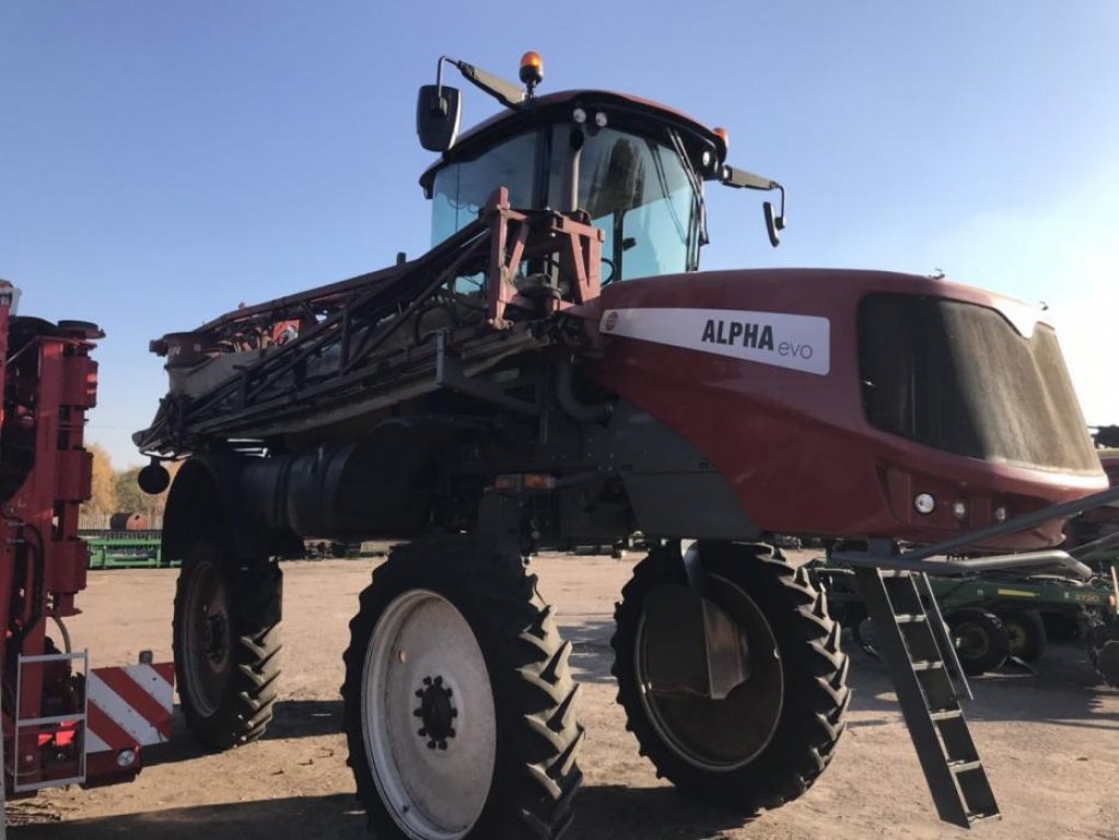 Selbstfahrspritze des Typs Hardi Alpha EVO Twin Fors, Neumaschine in Не обрано (Bild 1)