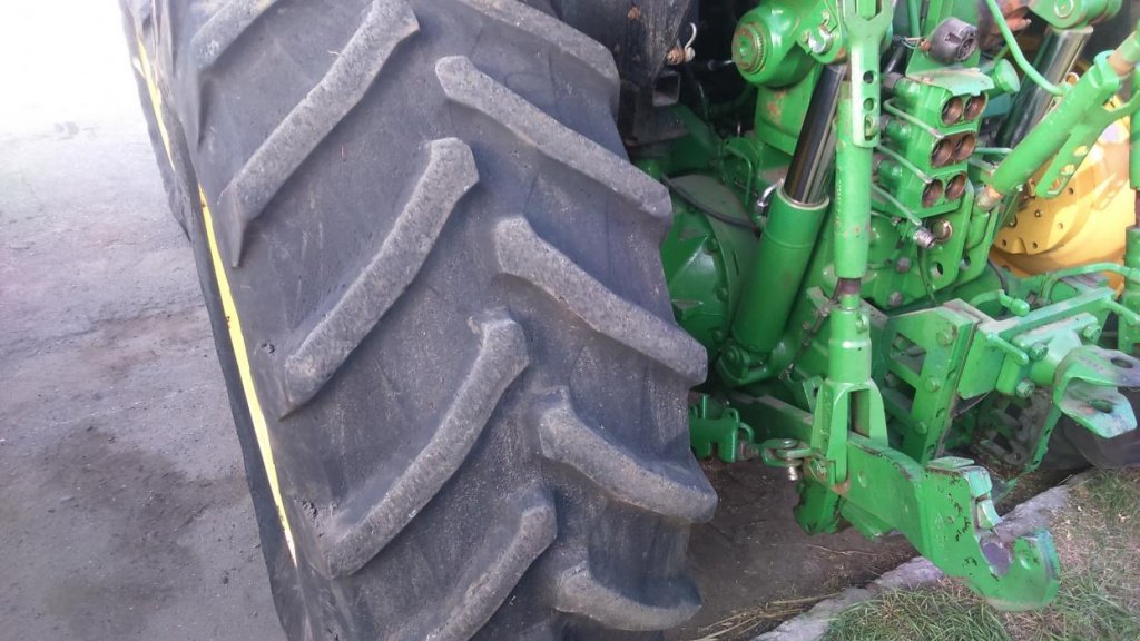 Oldtimer-Traktor des Typs John Deere 7700, Neumaschine in Подворки (Bild 9)