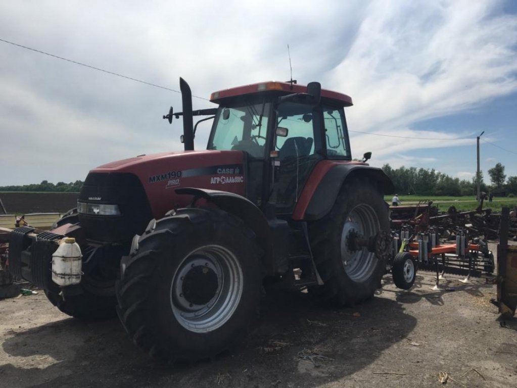 Oldtimer-Traktor des Typs Case IH MXM 190, Neumaschine in Подворки (Bild 3)