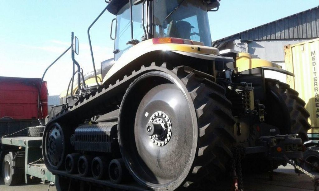 Raupentraktor des Typs CHALLENGER MT865E, Neumaschine in Одеса (Bild 2)