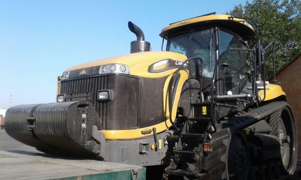 Raupentraktor des Typs CHALLENGER MT865E, Neumaschine in Одеса (Bild 3)