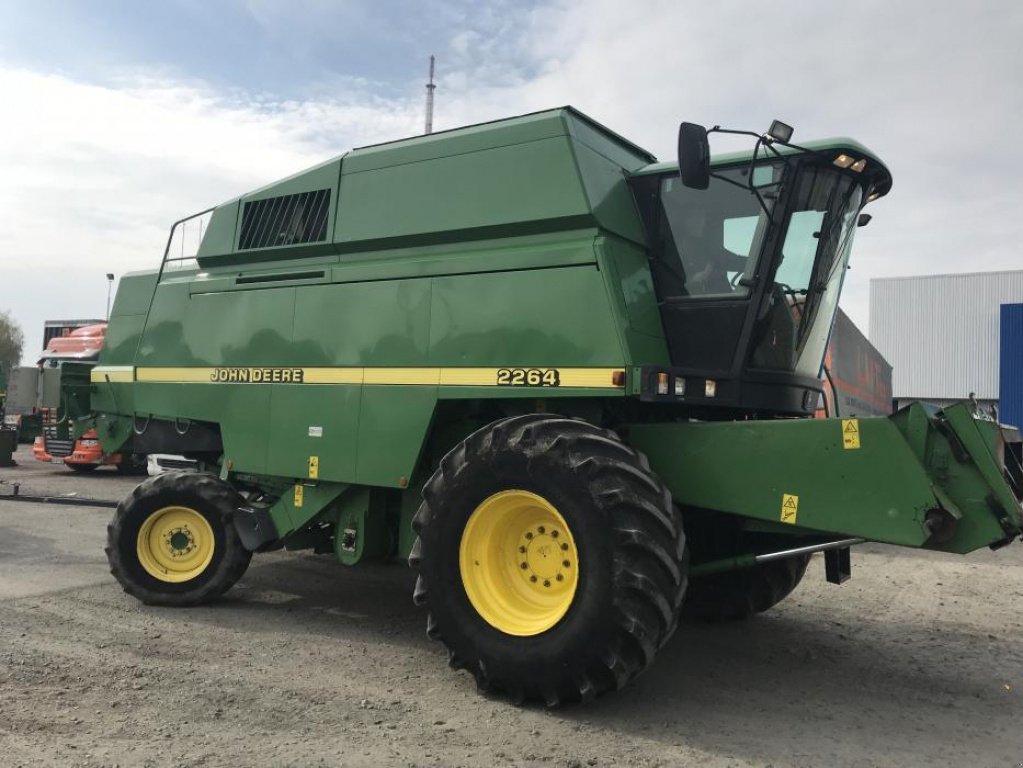 Oldtimer-Mähdrescher des Typs John Deere 2264, Gebrauchtmaschine in Ковель (Bild 2)