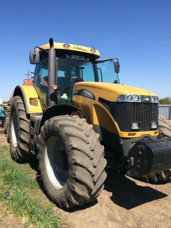 Oldtimer-Traktor des Typs CHALLENGER MT685C, Neumaschine in Кіровоград (Bild 8)