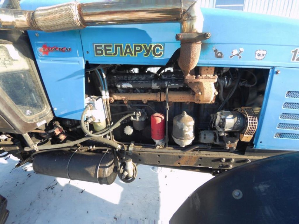 Oldtimer-Traktor des Typs Belarus Беларус-1221.2, Neumaschine in Полтава (Bild 3)