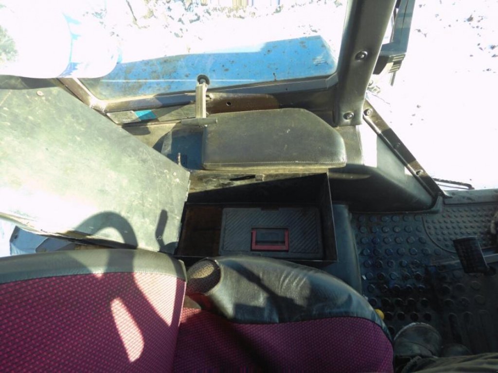 Oldtimer-Traktor des Typs Belarus Беларус-1221.2, Neumaschine in Полтава (Bild 6)