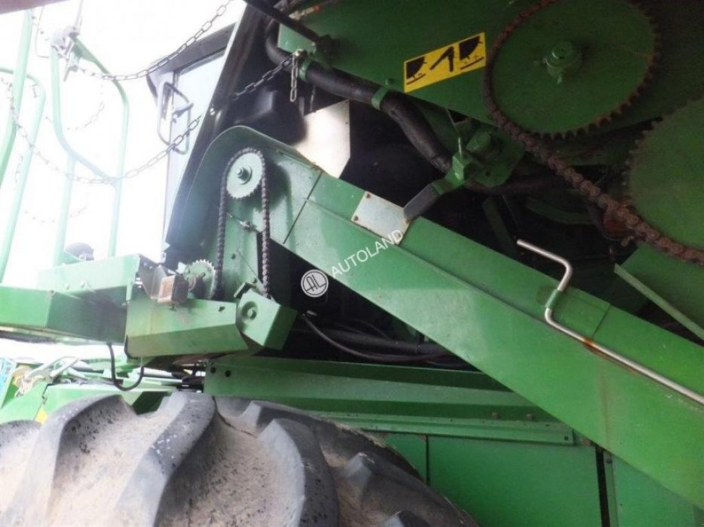 Oldtimer-Mähdrescher des Typs John Deere 9660i WTS, Neumaschine in Здолбунів (Bild 5)