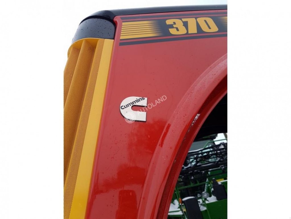 Oldtimer-Traktor des Typs Versatile Row Crop 370, Neumaschine in Рівне (Bild 7)