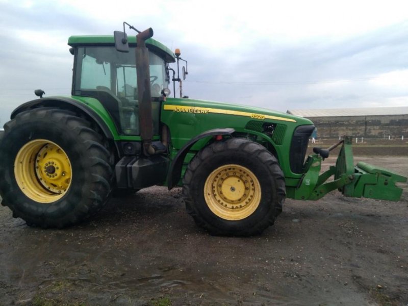 Oldtimer-Traktor des Typs John Deere 8520, Neumaschine in Дніпро (Bild 1)