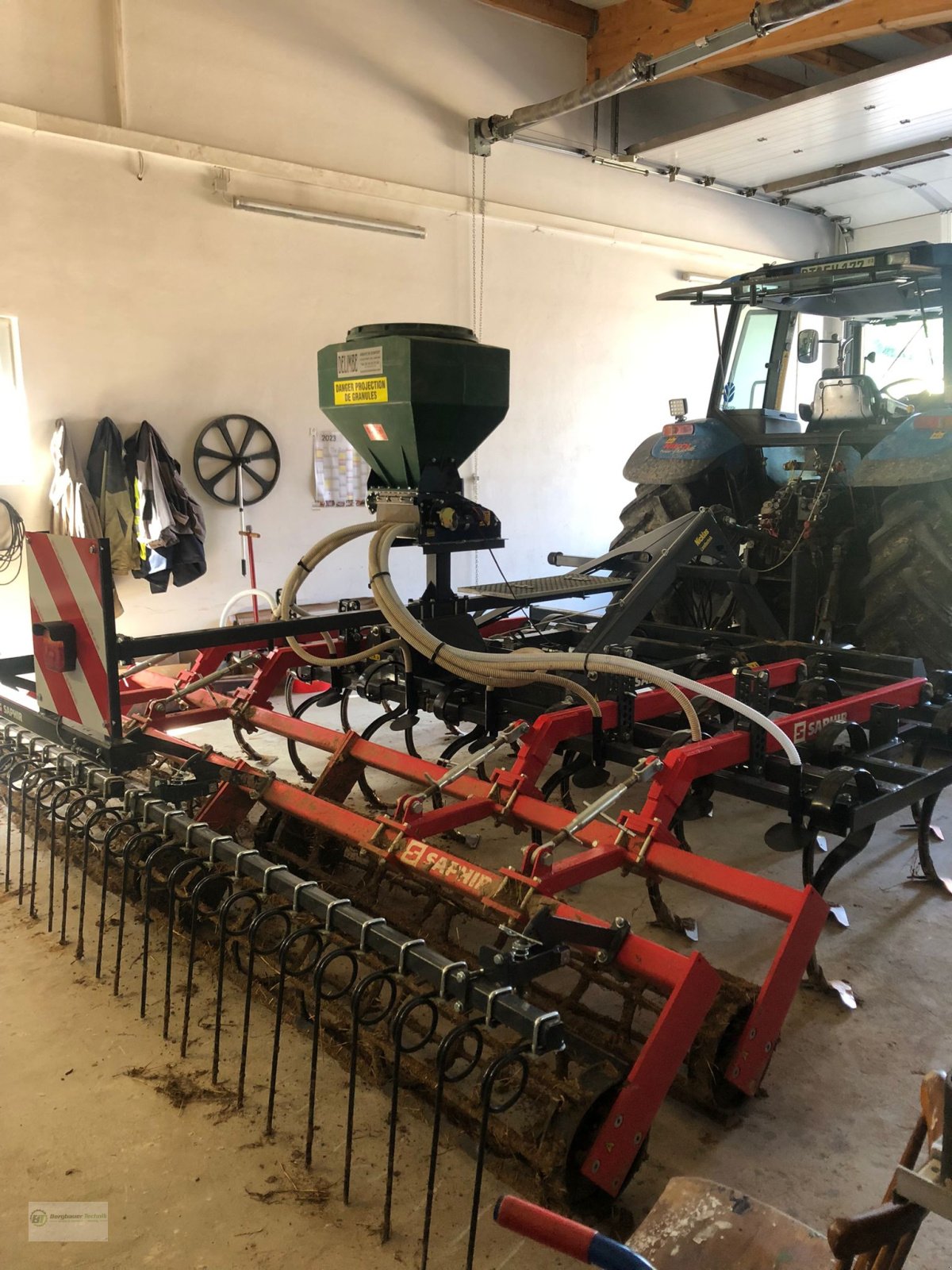 Sämaschine des Typs Delimbe T15 Pneumatikstreuer Mikrogranulat Streuer Zwischenfruchtstreuer Nachsaatgerät, Neumaschine in Kötzting (Bild 8)