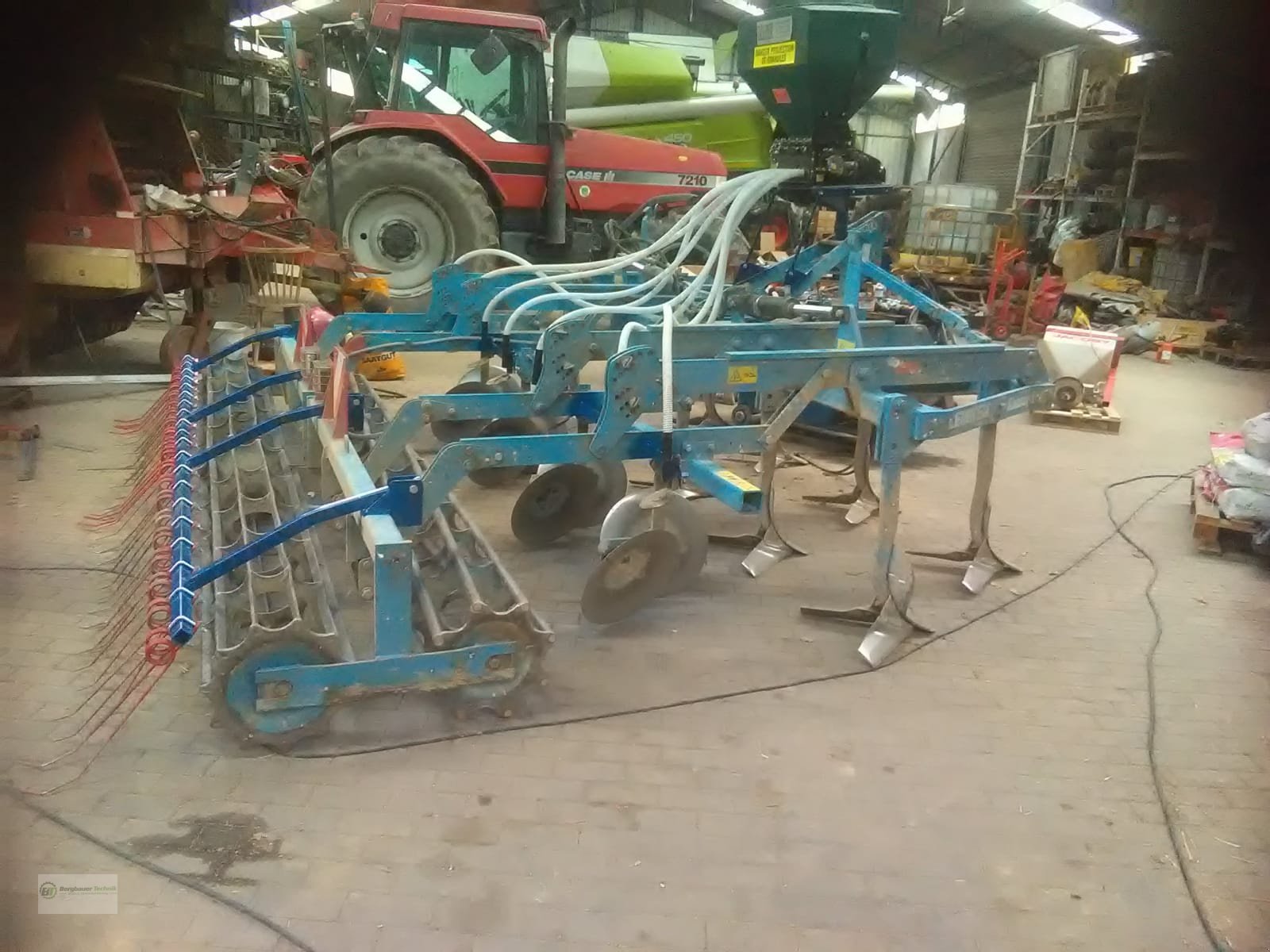 Sämaschine des Typs Delimbe T15 Pneumatikstreuer Mikrogranulat Streuer Zwischenfruchtstreuer Nachsaatgerät, Neumaschine in Kötzting (Bild 9)