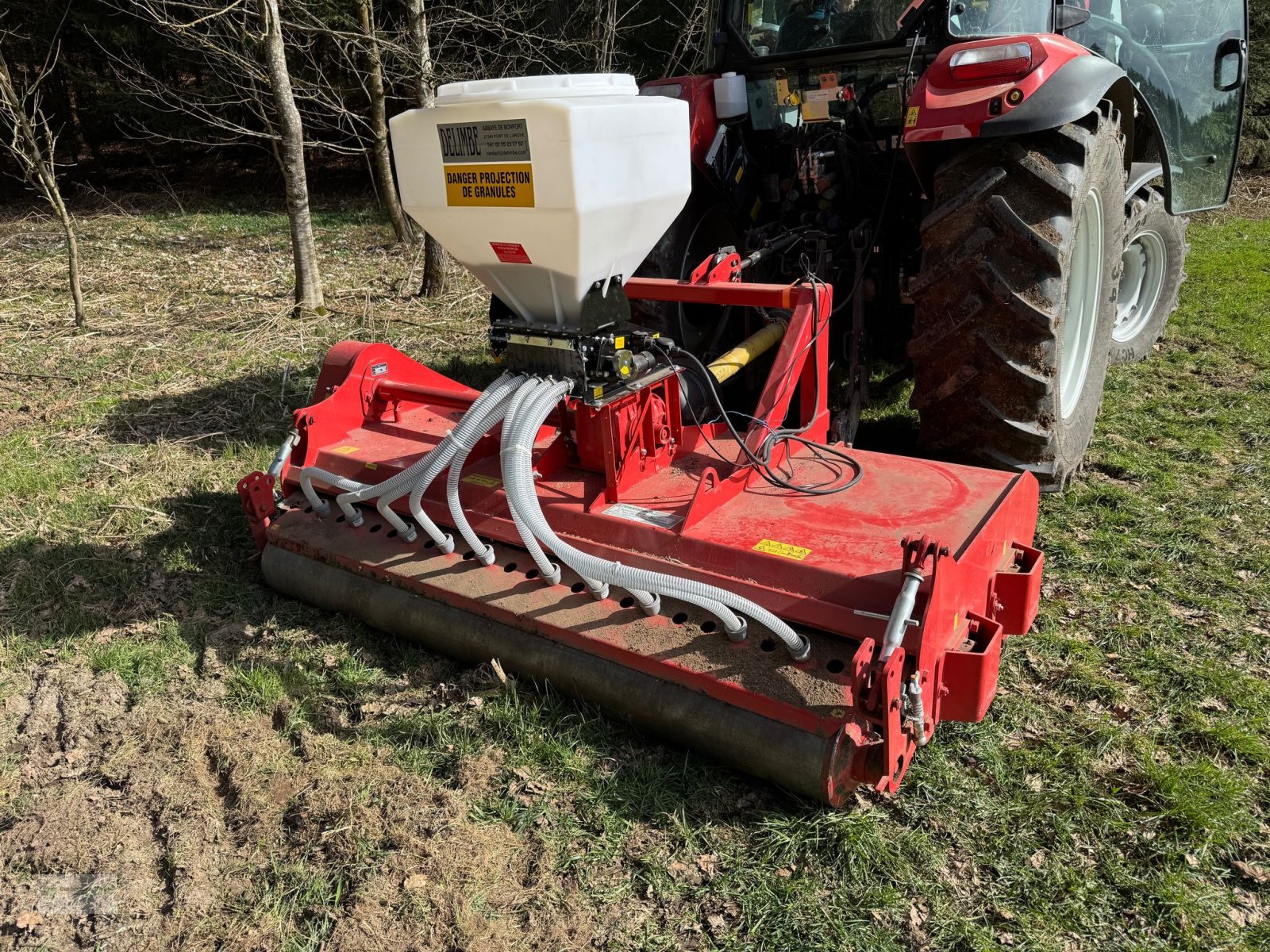Sämaschine des Typs Delimbe T15 Pneumatikstreuer Mikrogranulat Streuer Zwischenfruchtstreuer Nachsaatgerät, Neumaschine in Kötzting (Bild 21)