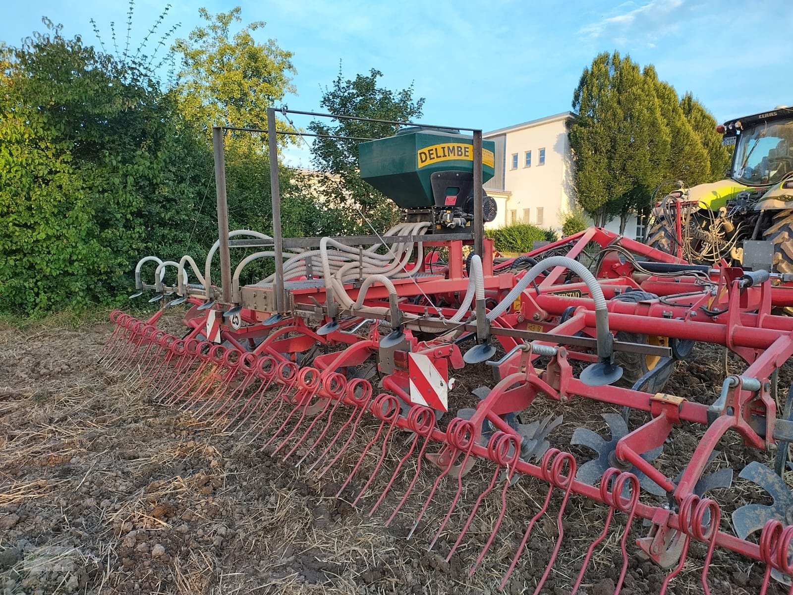 Sämaschine des Typs Delimbe T18 H Pneumatikstreuer Zwischenfruchtstreuer Mikrogranulatstreuer pneumatisches Sägerät Nachsaatgerät Nachsaat, Neumaschine in Kötzting (Bild 5)