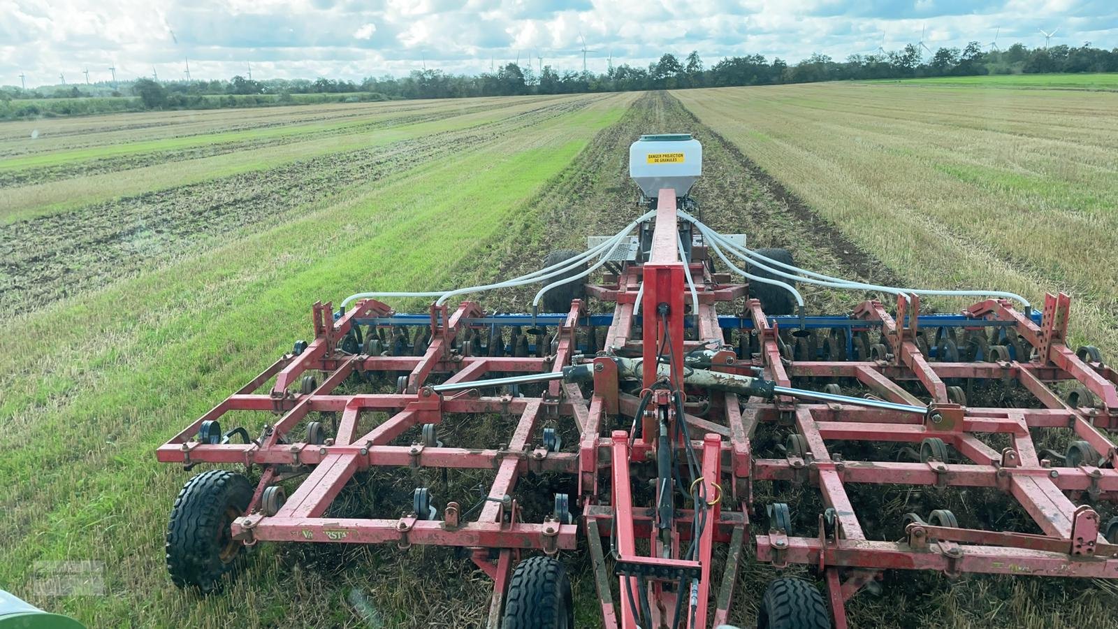 Sämaschine des Typs Delimbe T18 H Pneumatikstreuer Zwischenfruchtstreuer Mikrogranulatstreuer pneumatisches Sägerät Nachsaatgerät Nachsaat, Neumaschine in Kötzting (Bild 13)