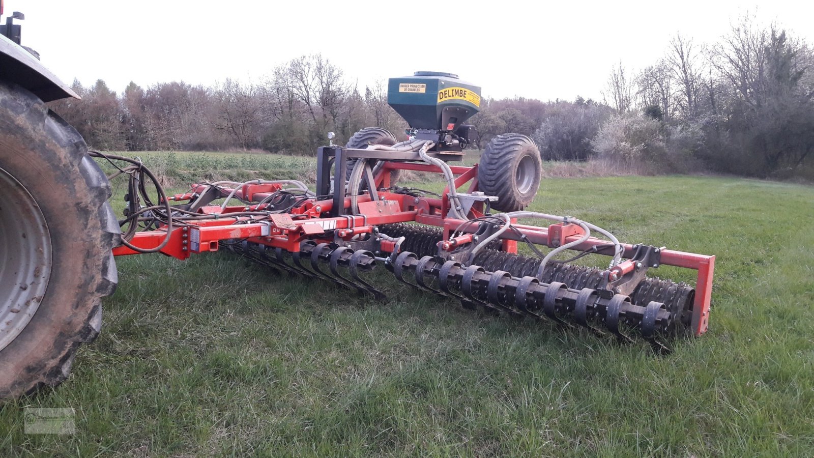 Sämaschine des Typs Delimbe T18 H Pneumatikstreuer Zwischenfruchtstreuer Mikrogranulatstreuer pneumatisches Sägerät Nachsaatgerät Nachsaat, Neumaschine in Kötzting (Bild 23)