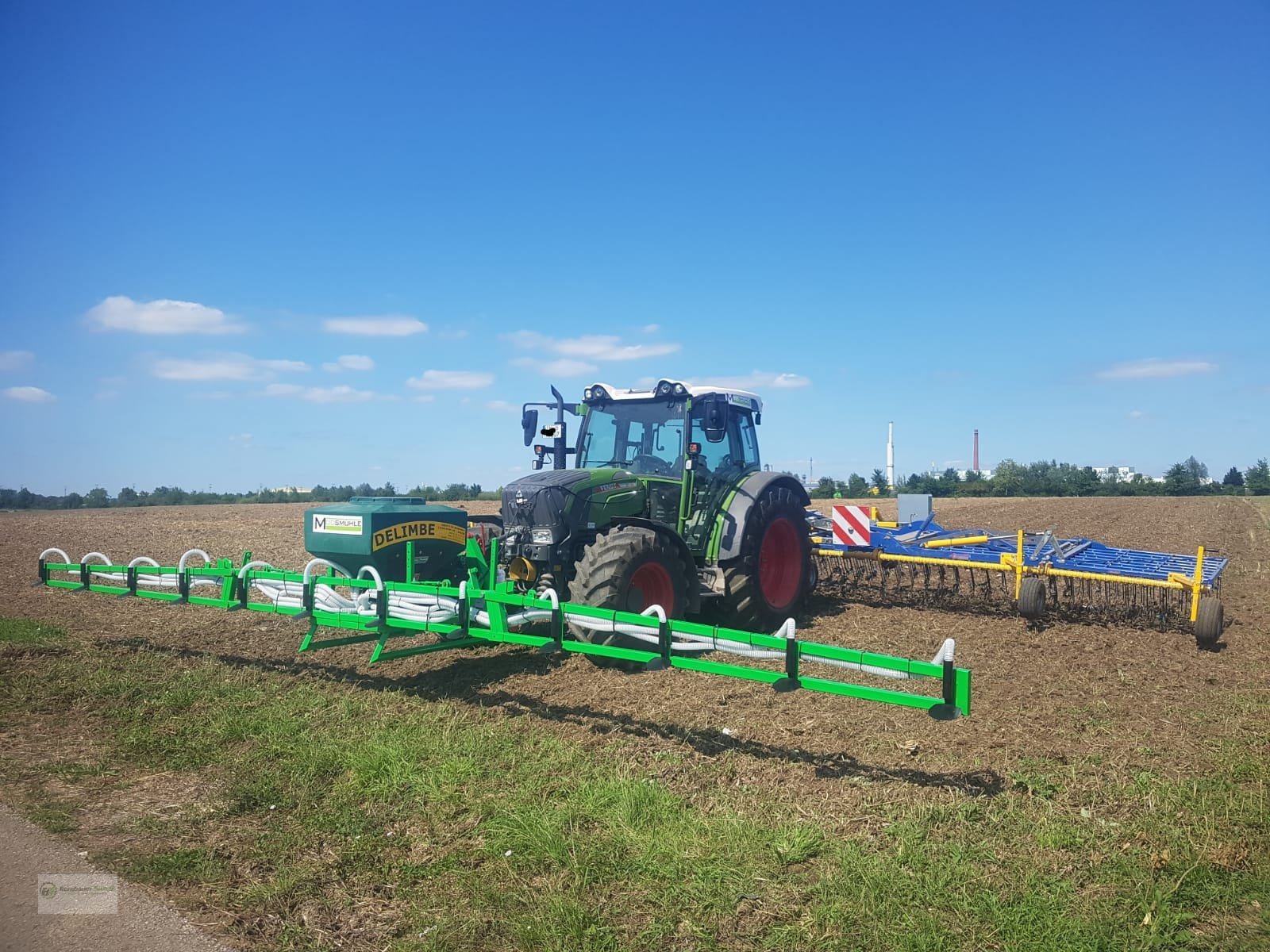 Sämaschine des Typs Delimbe T18 H Pneumatikstreuer Zwischenfruchtstreuer Mikrogranulatstreuer pneumatisches Sägerät Nachsaatgerät Nachsaat, Neumaschine in Kötzting (Bild 24)