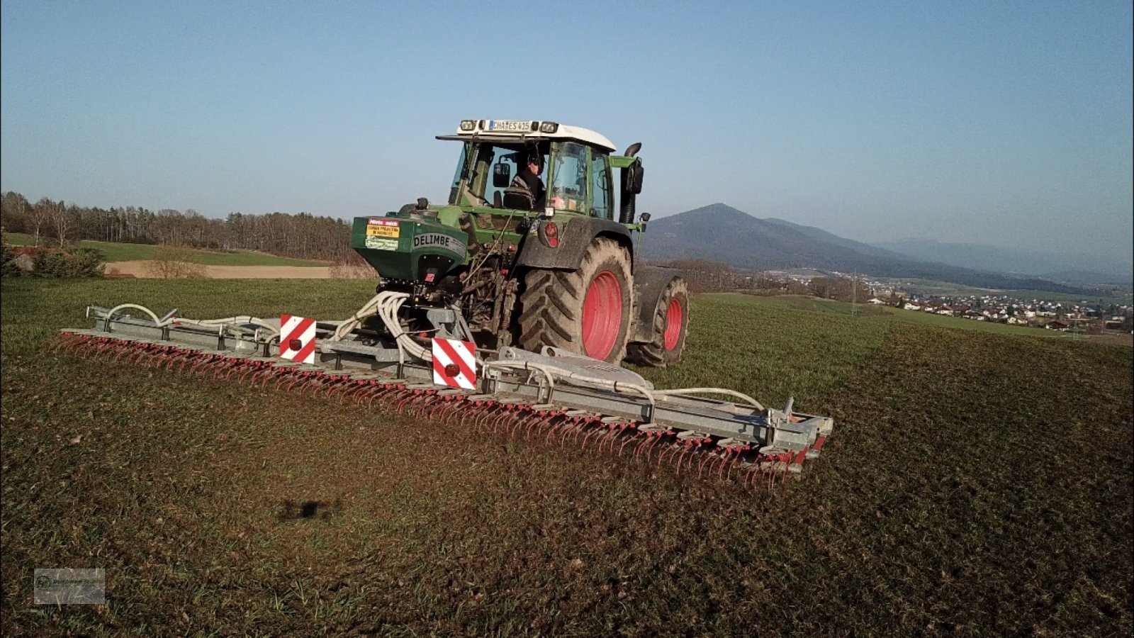 Sämaschine des Typs Delimbe T18 H Pneumatikstreuer Zwischenfruchtstreuer Mikrogranulatstreuer pneumatisches Sägerät Nachsaatgerät Nachsaat, Neumaschine in Kötzting (Bild 25)