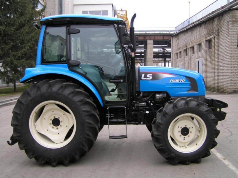LS Tractor Plus 90 Traktor, Бровари technikboerse.at