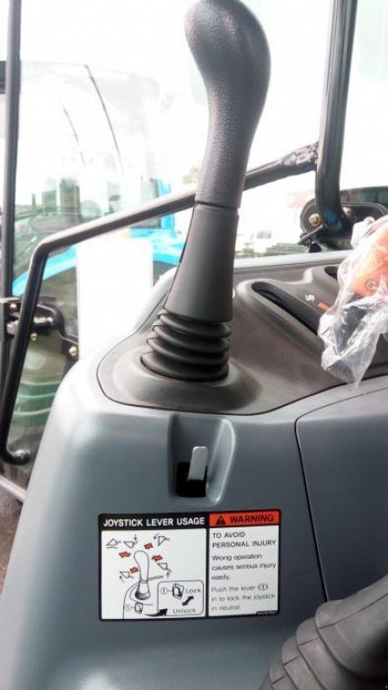 Oldtimer-Traktor des Typs LS Tractor Plus 90, Neumaschine in Бровари (Bild 9)