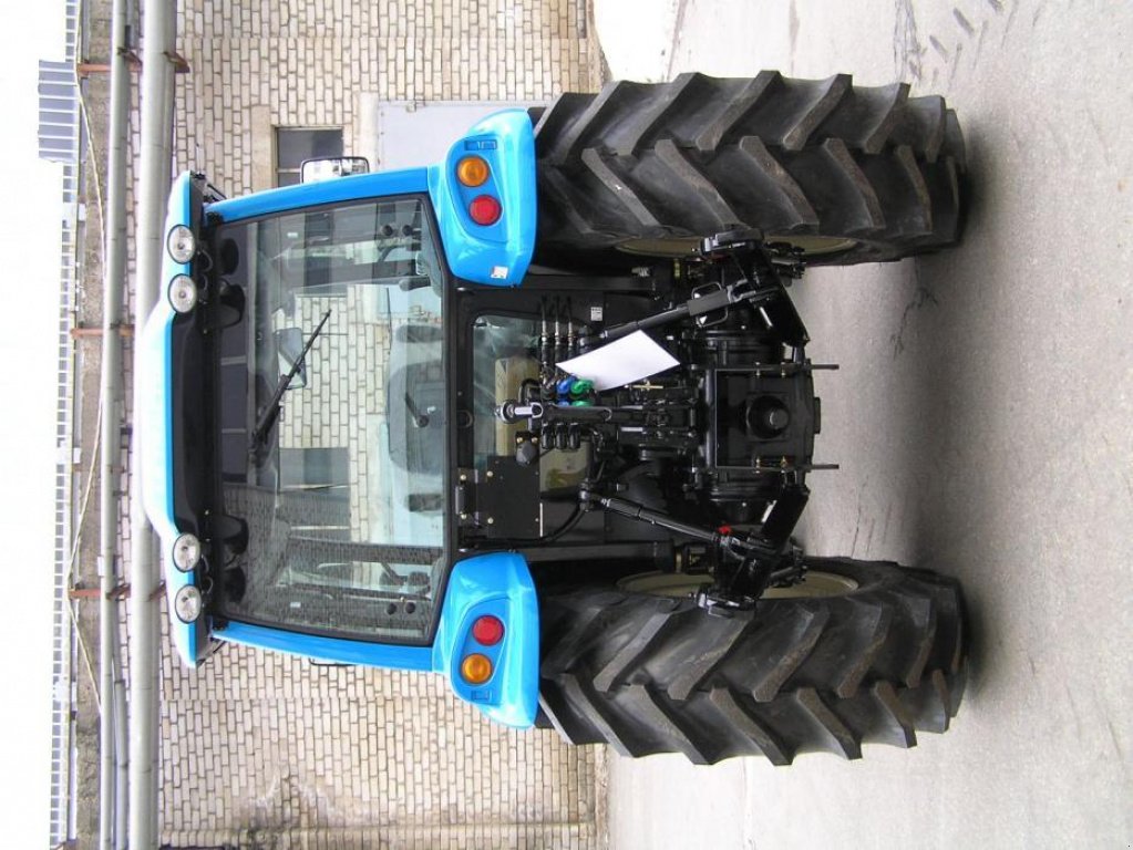 Oldtimer-Traktor des Typs LS Tractor Plus 70, Neumaschine in Бровари (Bild 4)