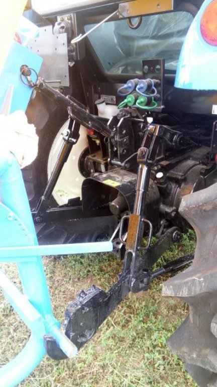 Oldtimer-Traktor des Typs LS Tractor XR 50, Neumaschine in Бровари (Bild 11)