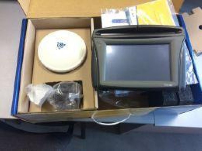 Parallelfahr-System des Typs Trimble CFX 750, Gebrauchtmaschine in Київ (Bild 1)