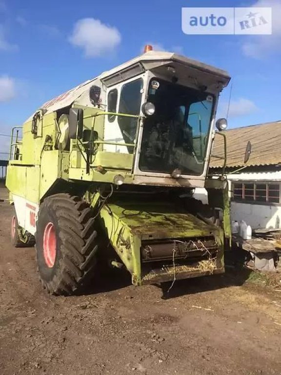 Oldtimer-Mähdrescher des Typs CLAAS Dominator 106, Neumaschine in Білополля (Bild 5)