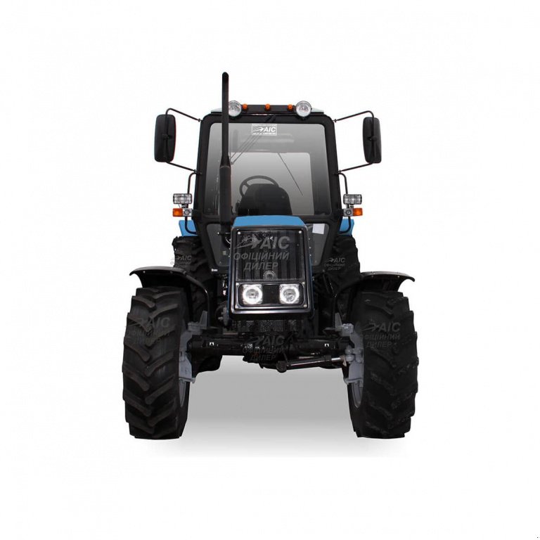 Oldtimer-Traktor des Typs Belarus Беларус-1025.2, Neumaschine in Запоріжжя (Bild 4)