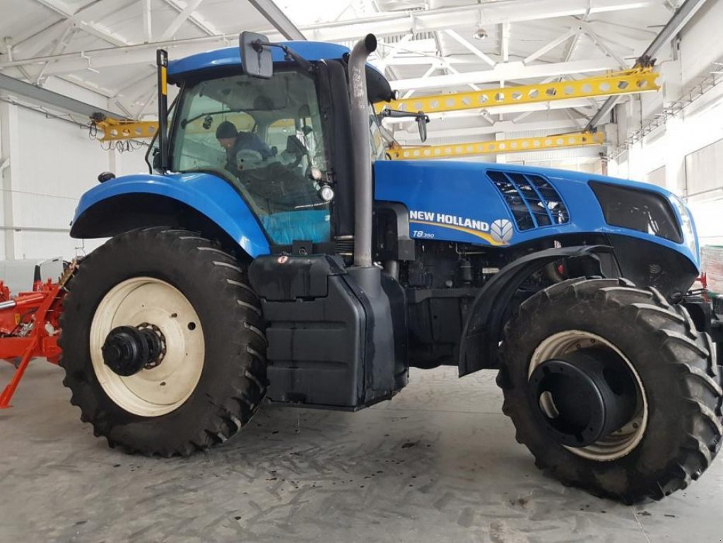 Oldtimer-Traktor des Typs New Holland T8.390, Neumaschine in Кропивницький (Bild 2)