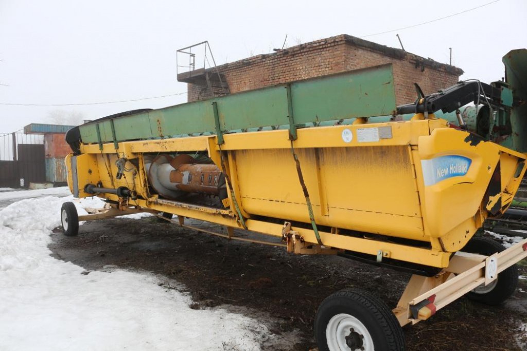 Oldtimer-Mähdrescher des Typs New Holland TC5080, Gebrauchtmaschine in Кропивницький (Bild 8)