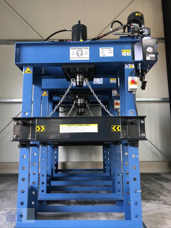 Sonstige Industriemaschinen des Typs Tigermetal Hydraulische Presse 150 Tonnen, Neumaschine in Burtenbach (Bild 9)