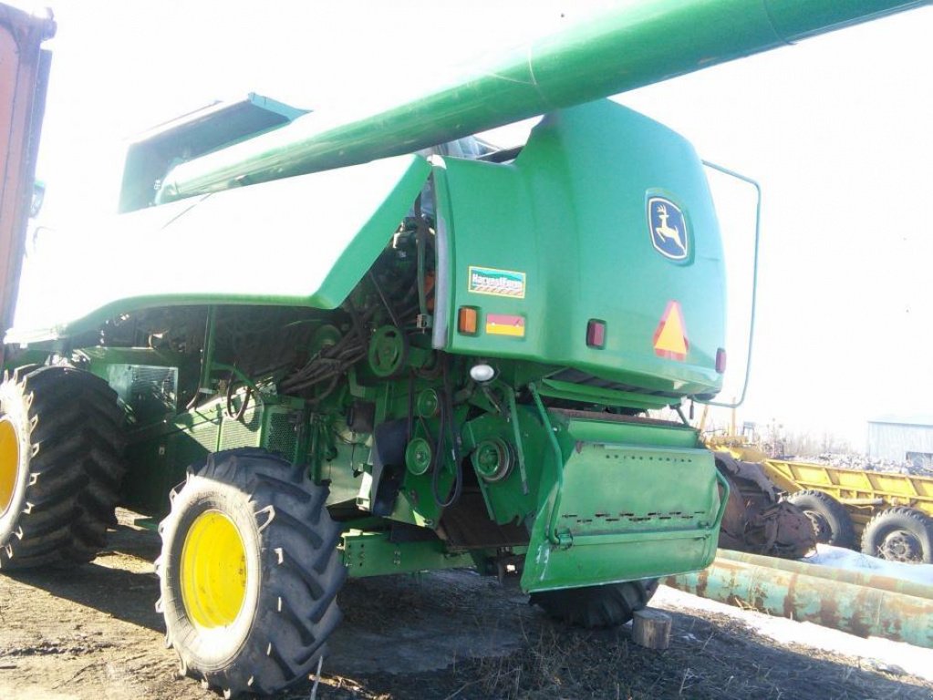 Oldtimer-Mähdrescher des Typs John Deere 9760 STS, Neumaschine in Київ (Bild 7)