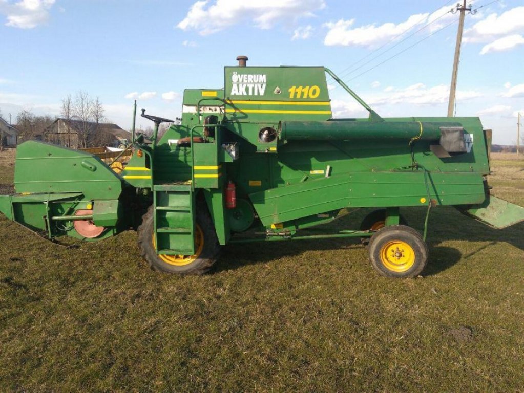 Oldtimer-Mähdrescher des Typs Volvo 1110, Gebrauchtmaschine in Калуш (Bild 2)