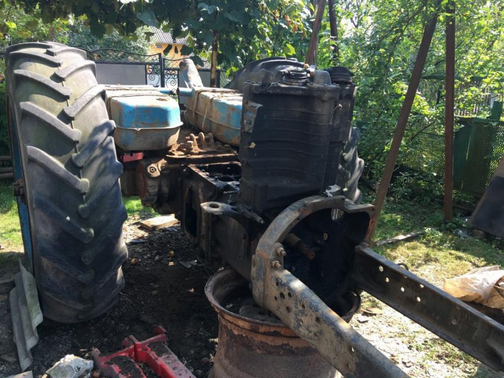 Oldtimer-Traktor des Typs Belarus Беларус-82, Neumaschine in Тернопіль (Bild 4)