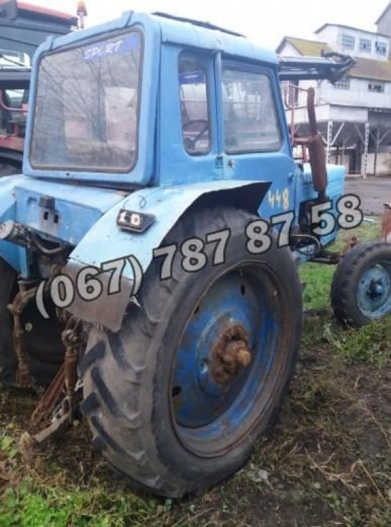 Oldtimer-Traktor des Typs Belarus Беларус-80, Neumaschine in Запоріжжя (Bild 2)