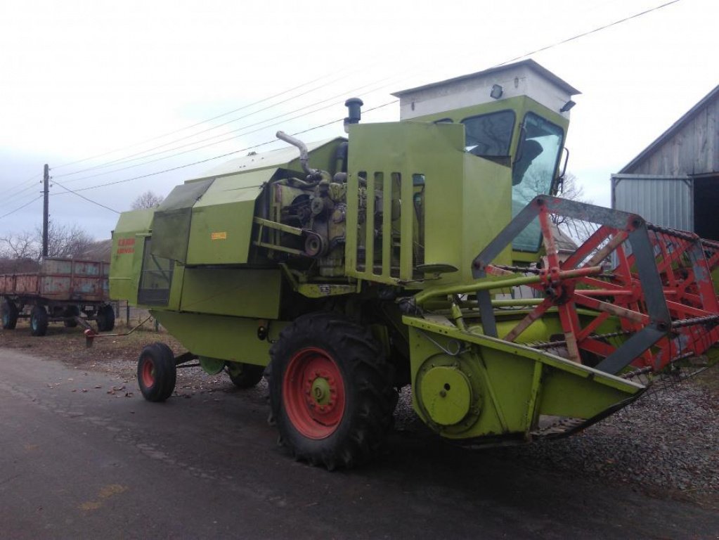 Oldtimer-Mähdrescher des Typs CLAAS Consul, Neumaschine in Моквин (Bild 4)