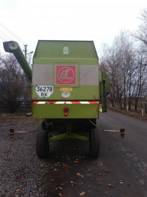 Oldtimer-Mähdrescher des Typs CLAAS Consul, Neumaschine in Моквин (Bild 2)