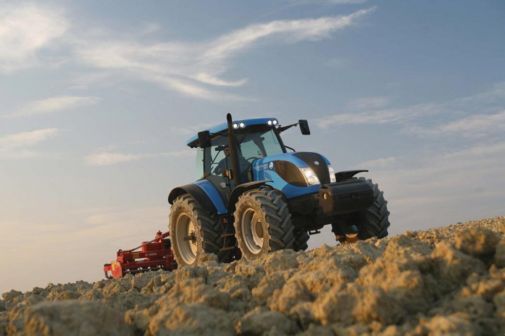 Oldtimer-Traktor des Typs Landini Landpower 165 DT TropTronic, Neumaschine in Київ (Bild 2)