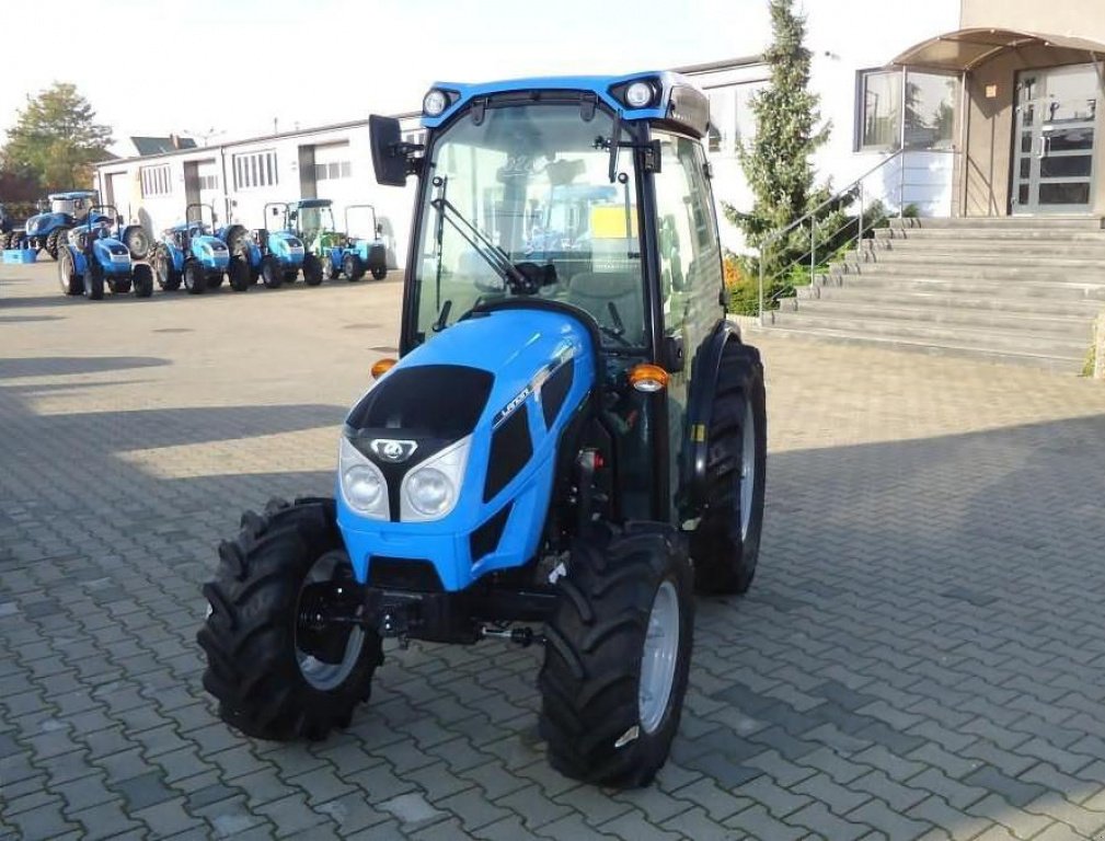 Oldtimer-Traktor des Typs Landini Mistral 50, Neumaschine in Київ (Bild 1)