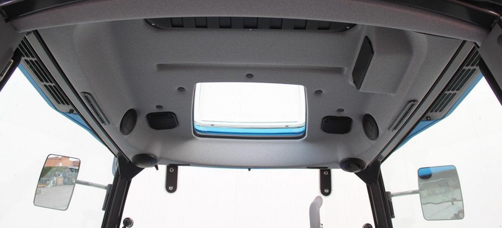 Oldtimer-Traktor des Typs Landini Super 110, Neumaschine in Київ (Bild 4)